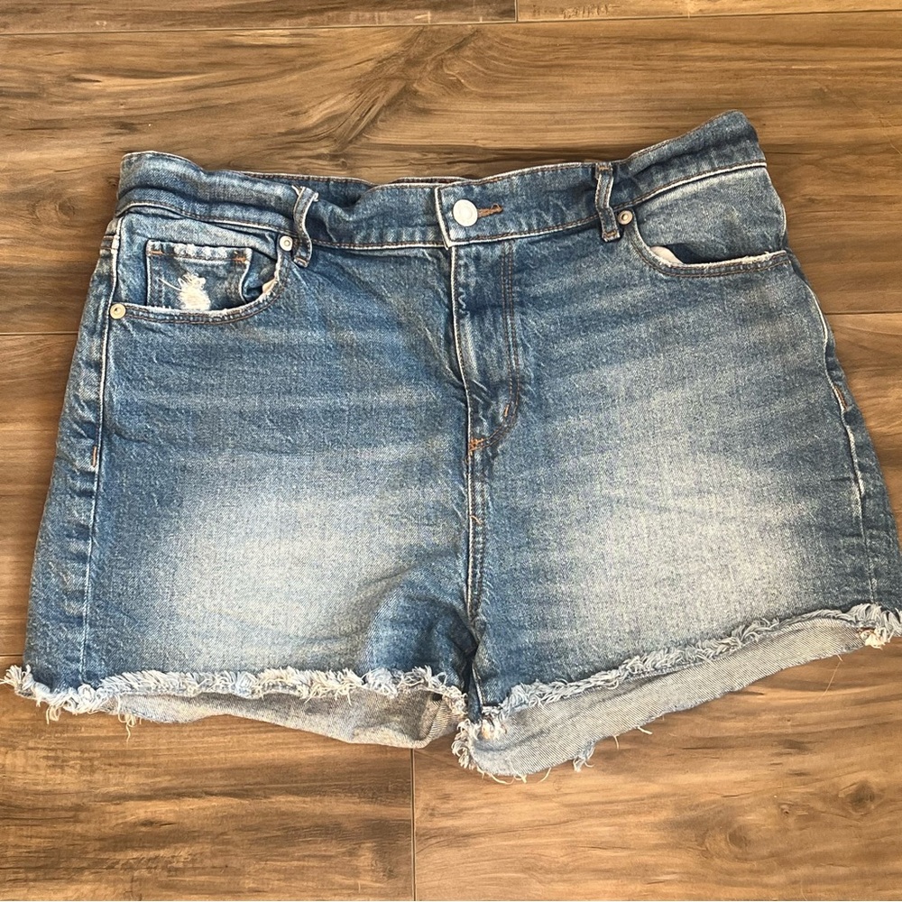 Loft Blue Jean Shorts with Distressed Frayed Hem with high waisted size 8/29!